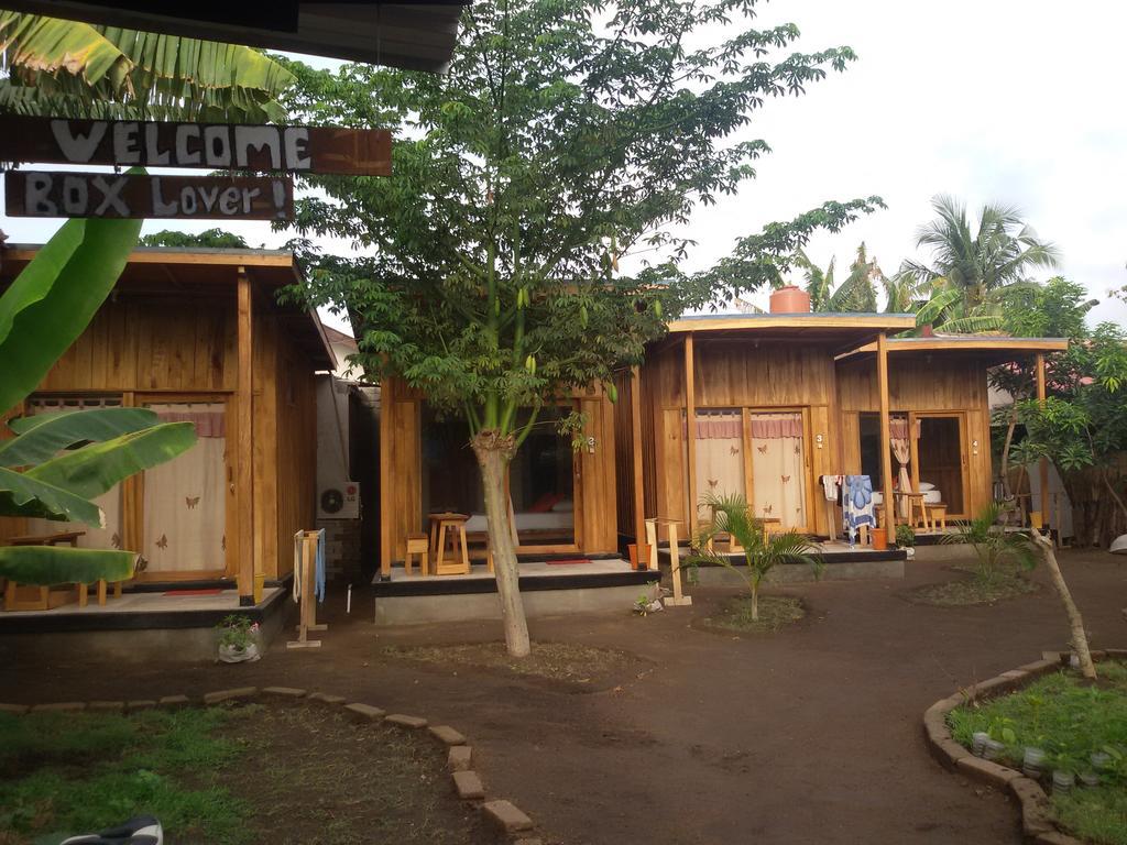 Beach Box Bungalow Гілі-Траванган Номер фото
