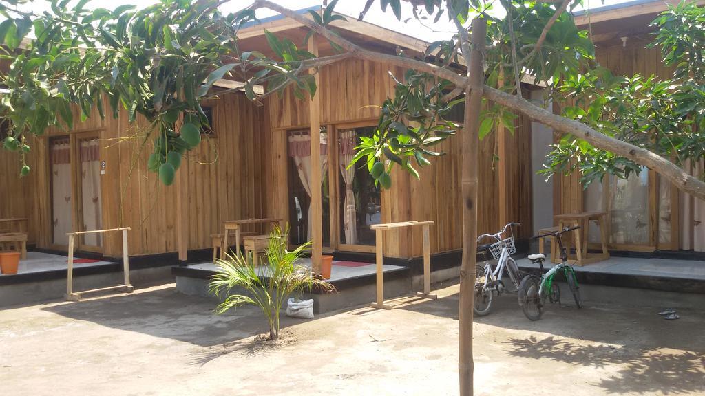 Beach Box Bungalow Гілі-Траванган Екстер'єр фото